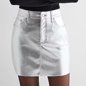 💕Express Silver Metallic Mini Skirt -Super Cute
